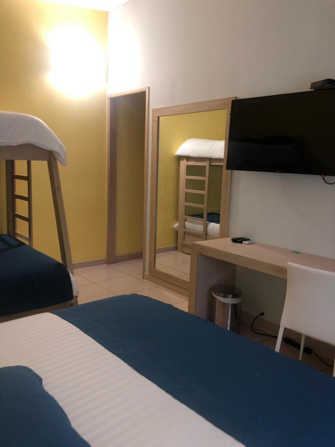 Hostel Paradise St Санта-Марта Экстерьер фото